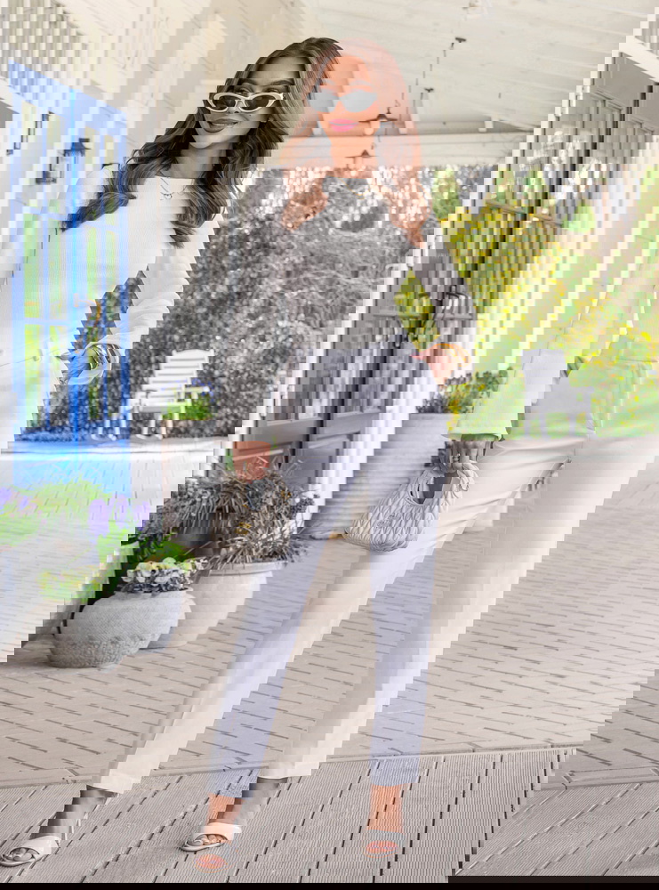 Prążkowana bluzka z rozszerzanym...