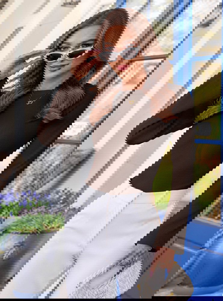 Czekoladowa prążkowana bluzka z...