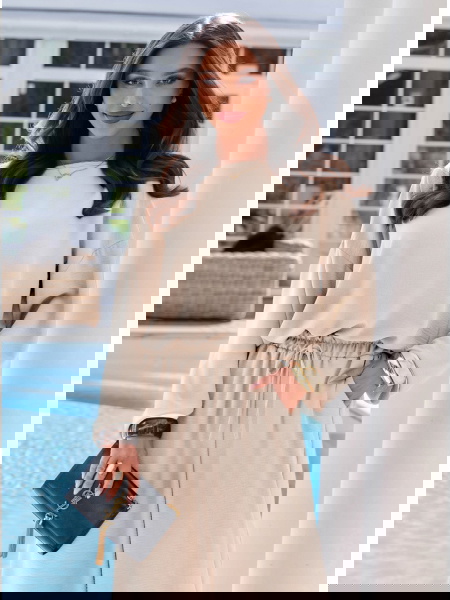 Beżowy komplet bluzka i... 2