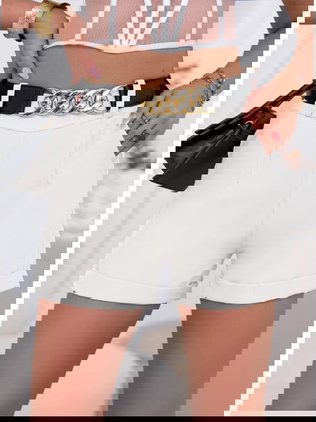 Białe spodenki z ozdobnym... 2