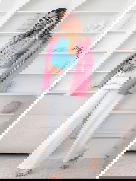 Miętowa bluzka w kwiatowy...