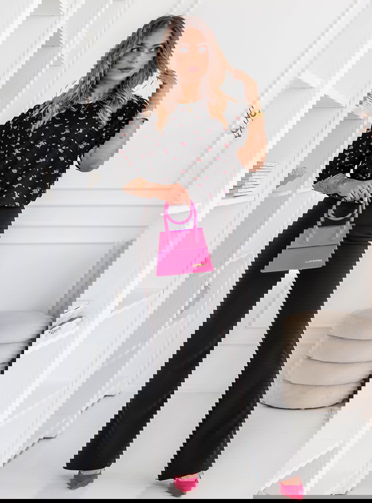 Czarna bluzka w kwiatowy wzór z...