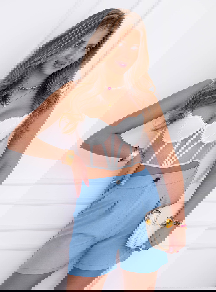 Błękitne szorty z wysokim stanem i...