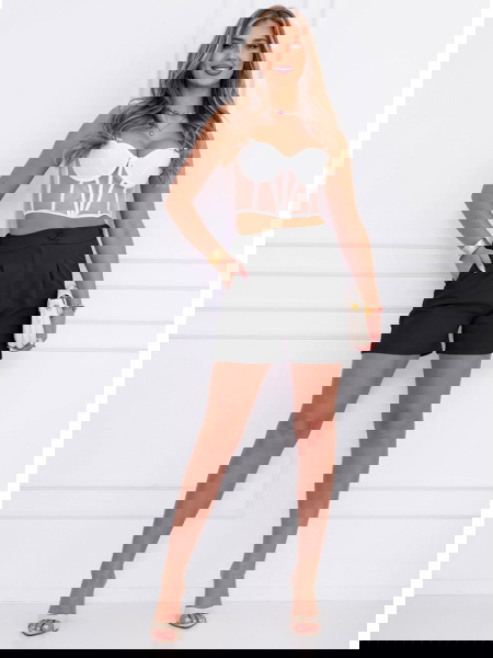 Czarne szorty z wysokim... 2