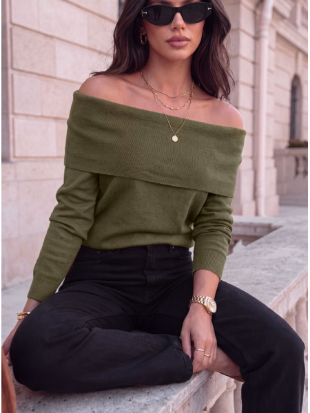 Sweter z odkrytymi...