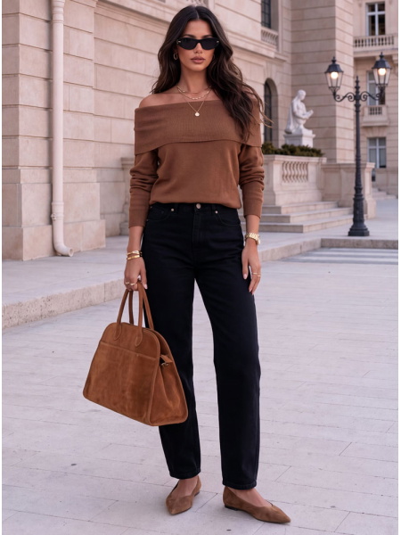 Sweter z odkrytymi...