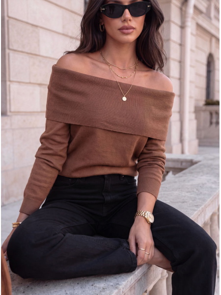 Sweter z odkrytymi... 2