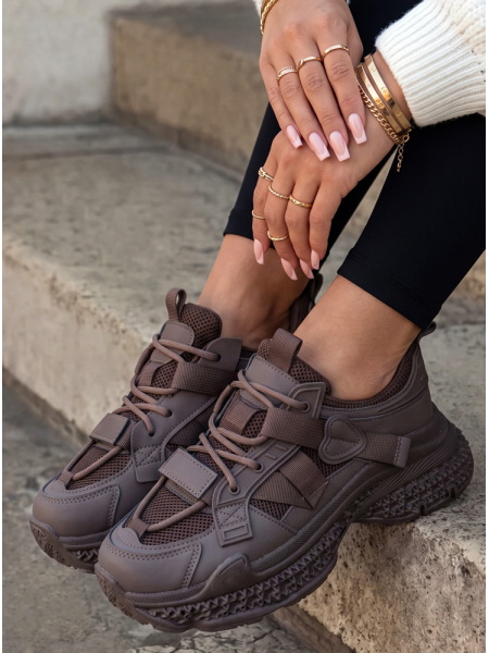 Czekoladowe sneakersy... 2